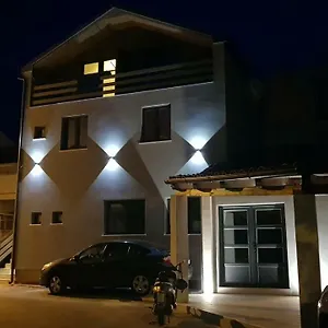https://elizabeta-deluxe-rooms.hotelinzadar.com